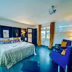 Lovely 3bd - Rooftop - Jacuzzi&sauna アパート
