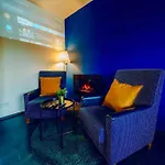 Lovely 3bd - Rooftop - Jacuzzi&sauna プラハ