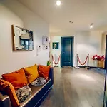 Lovely 3bd - Rooftop - Jacuzzi&sauna * プラハ
