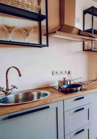 Lovely 3bd - Rooftop - Jacuzzi&sauna Апартаменты *