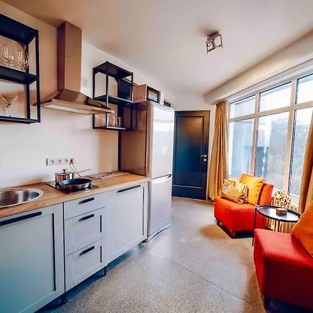 Апартаменты Lovely 3bd - Rooftop - Jacuzzi&sauna *