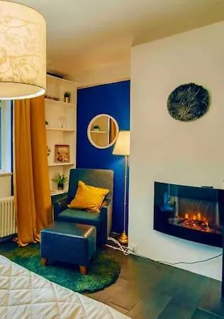 Апартаменты Lovely 3bd - Rooftop - Jacuzzi&sauna