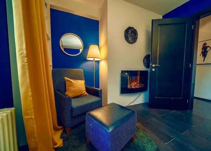 Lovely 3bd - Rooftop - Jacuzzi&sauna Apartment *
