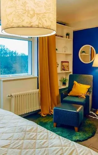 Lovely 3bd - Rooftop - Jacuzzi&sauna * Prague
