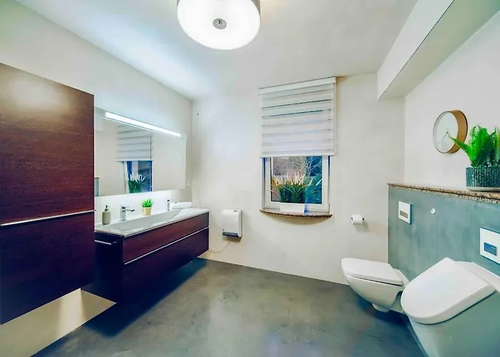 Lovely 3bd - Rooftop - Jacuzzi&sauna Apartment *