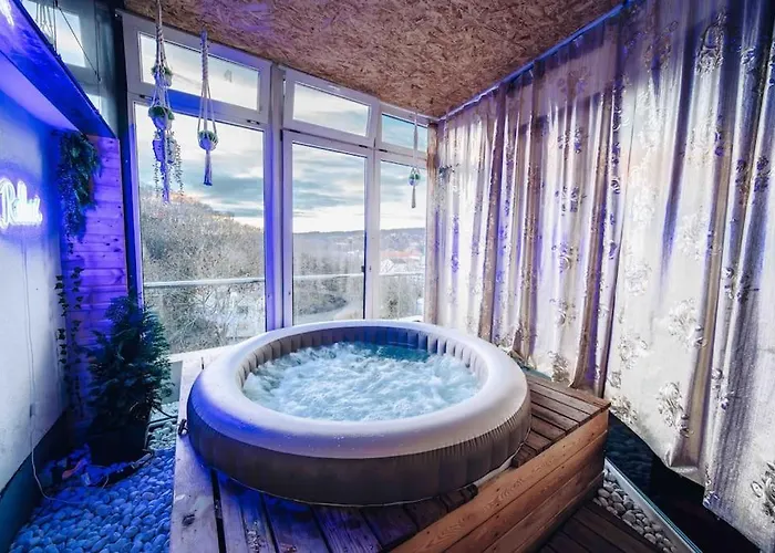 Apartment Lovely 3bd - Rooftop - Jacuzzi&sauna