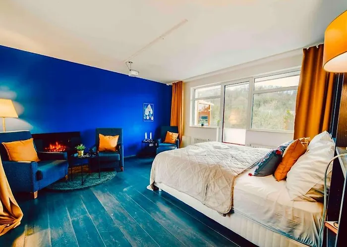 Lovely 3bd - Rooftop - Jacuzzi&sauna * Prague