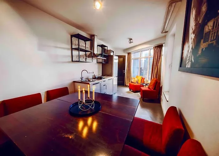 Lovely 3bd - Rooftop - Jacuzzi&sauna * Prague