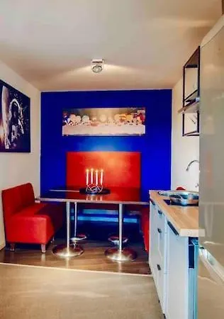Apartmán Lovely 3bd - Rooftop - Jacuzzi&sauna *