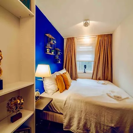 Lovely 3bd - Rooftop - Jacuzzi&sauna Apartmán *