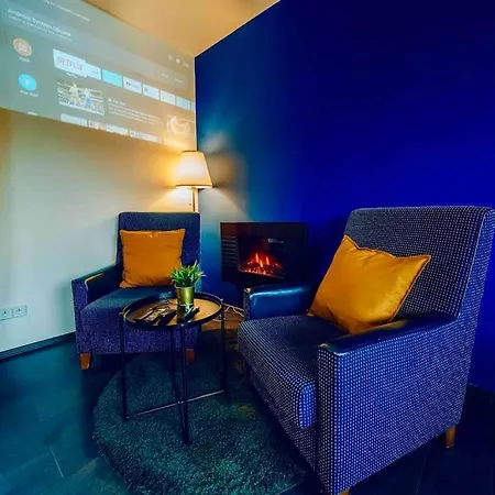 Lovely 3bd - Rooftop - Jacuzzi&sauna Praga